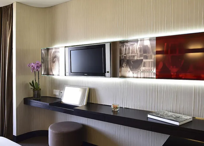 Palacio By The Editory