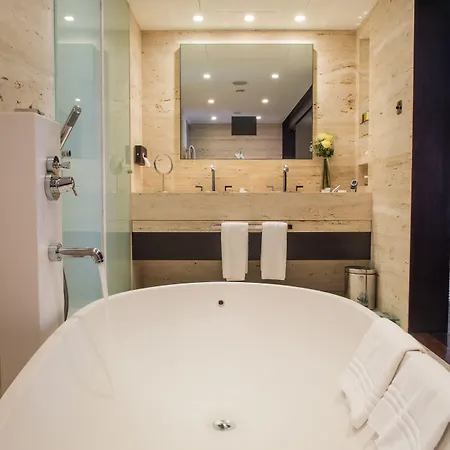 Palácio By The Editory Hotel